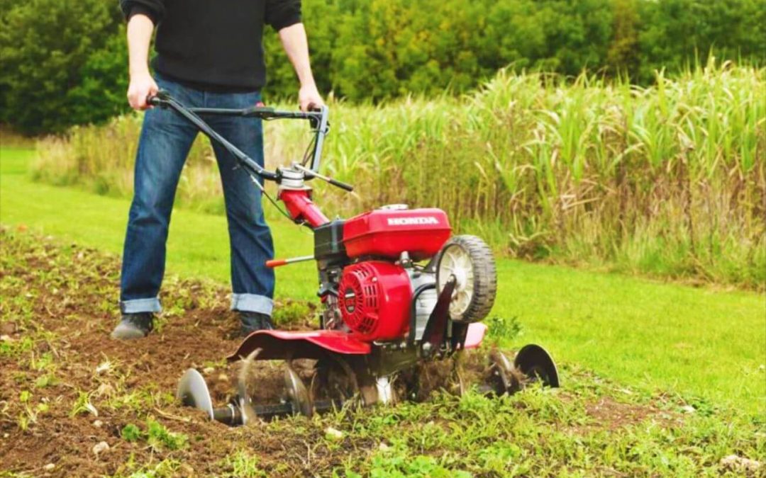 lavorazione del terreno con motozappa