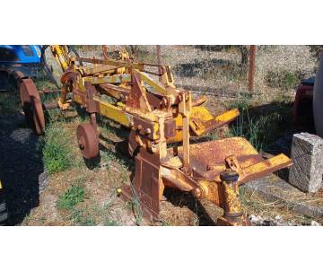 Aratro trainato Mas ADB 50